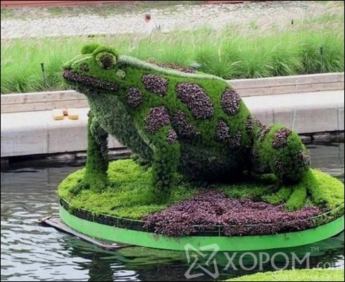Green sculptures 5